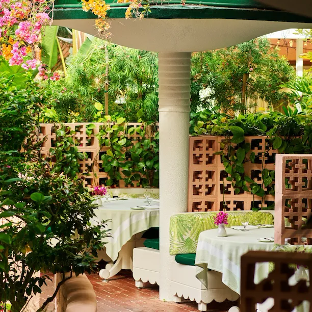 Outdoor booths in the Polo Lounge at The Beverly Hills Hotel
