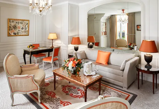 Superior suite living room of the Hotel Plaza Athenee