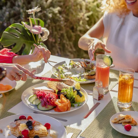 Dining in the Cabana Cafe, Beverly Hills