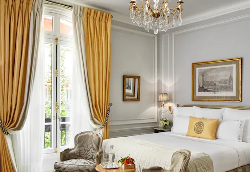 HPA-220-Deluxe-Suite-Room-HR-by-Francis-Amiand