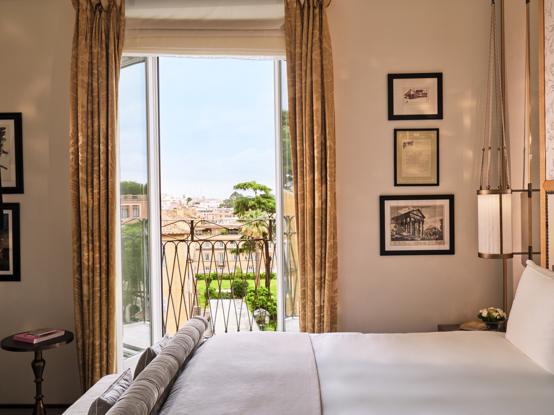 Camera prestige con vista e balcone a Hotel Eden Roma