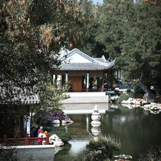 Photographer Haoyi Qiu, house on water at the Huntington Library