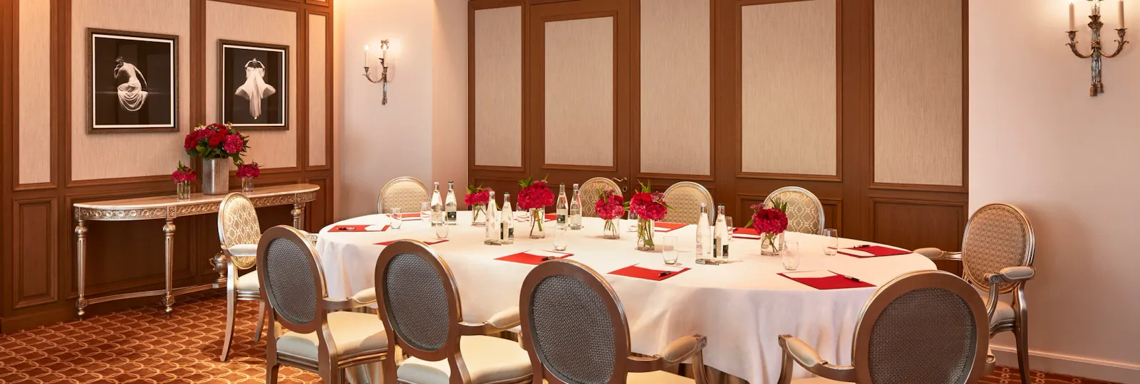 Salon Création B à l'Hôtel Plaza Athénée