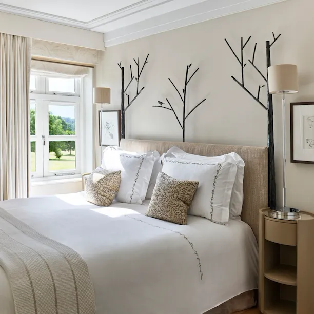 Coworth Park-Gardener's West Cottage Suite-Master bedroom-highres