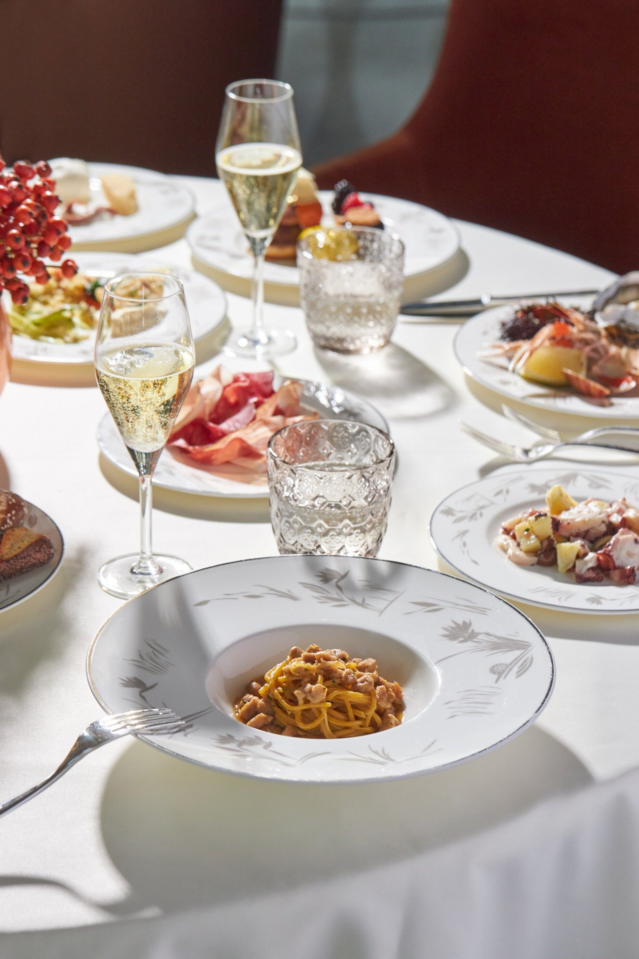 Table set with delicacies during Acanto Sunday brunch