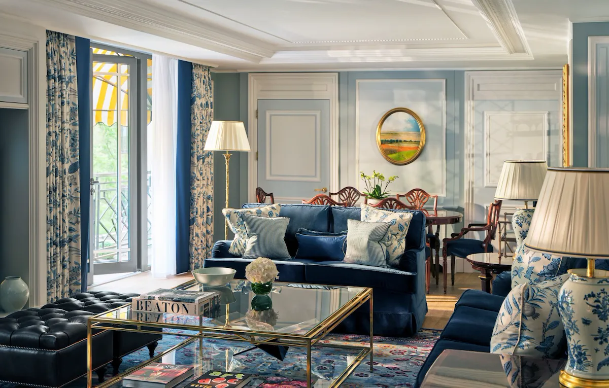 Hyde Park Suite living area