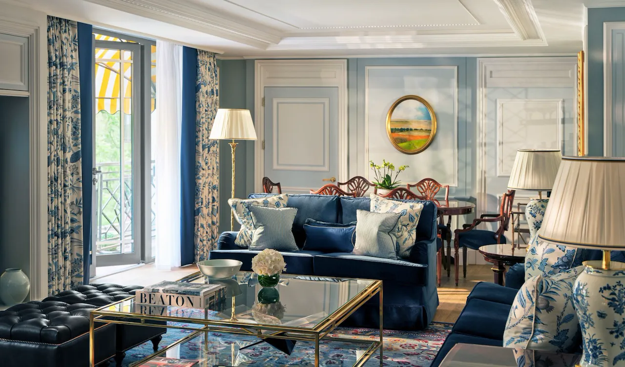 Hyde Park Suite living area