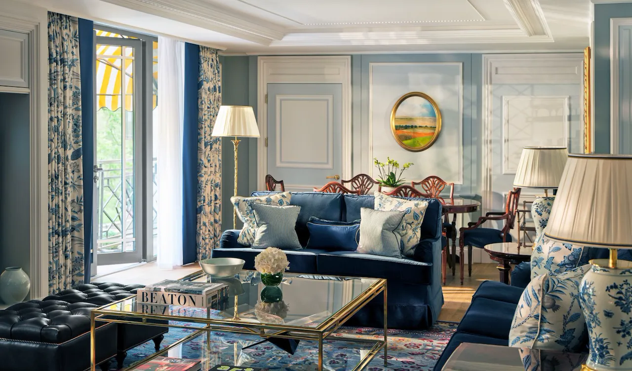 Hyde Park Suite living area