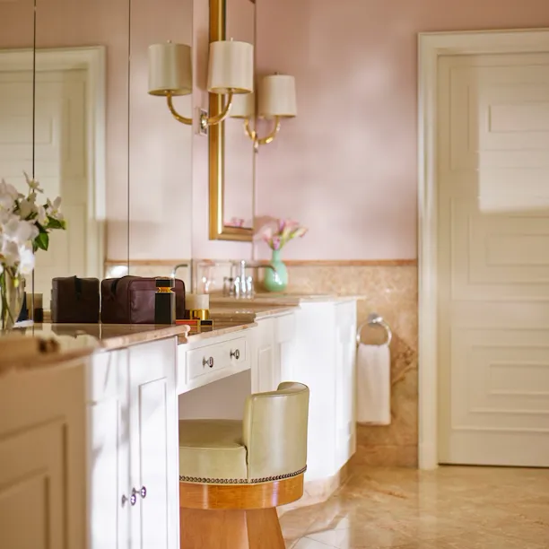 Paul Revere Williams suite bathroom