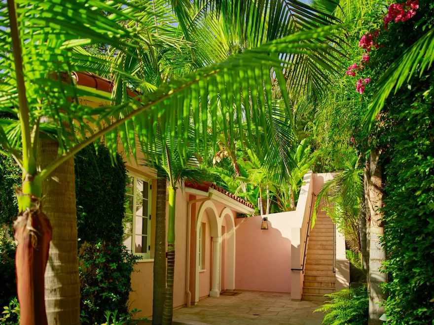 Suite entrance and staircase Hotel Bel-Air