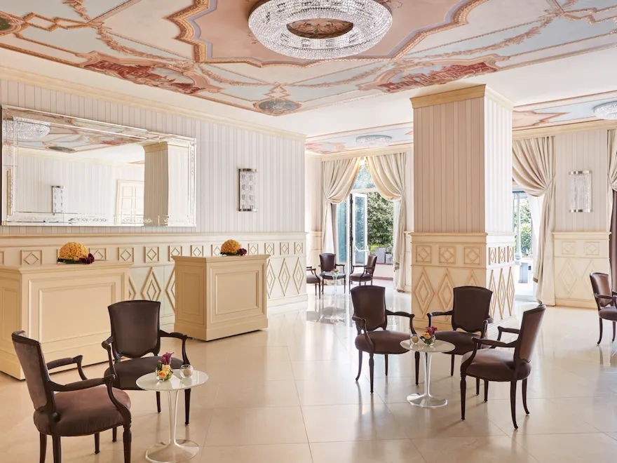 Sala Marconi con allestimento hospitality lounge