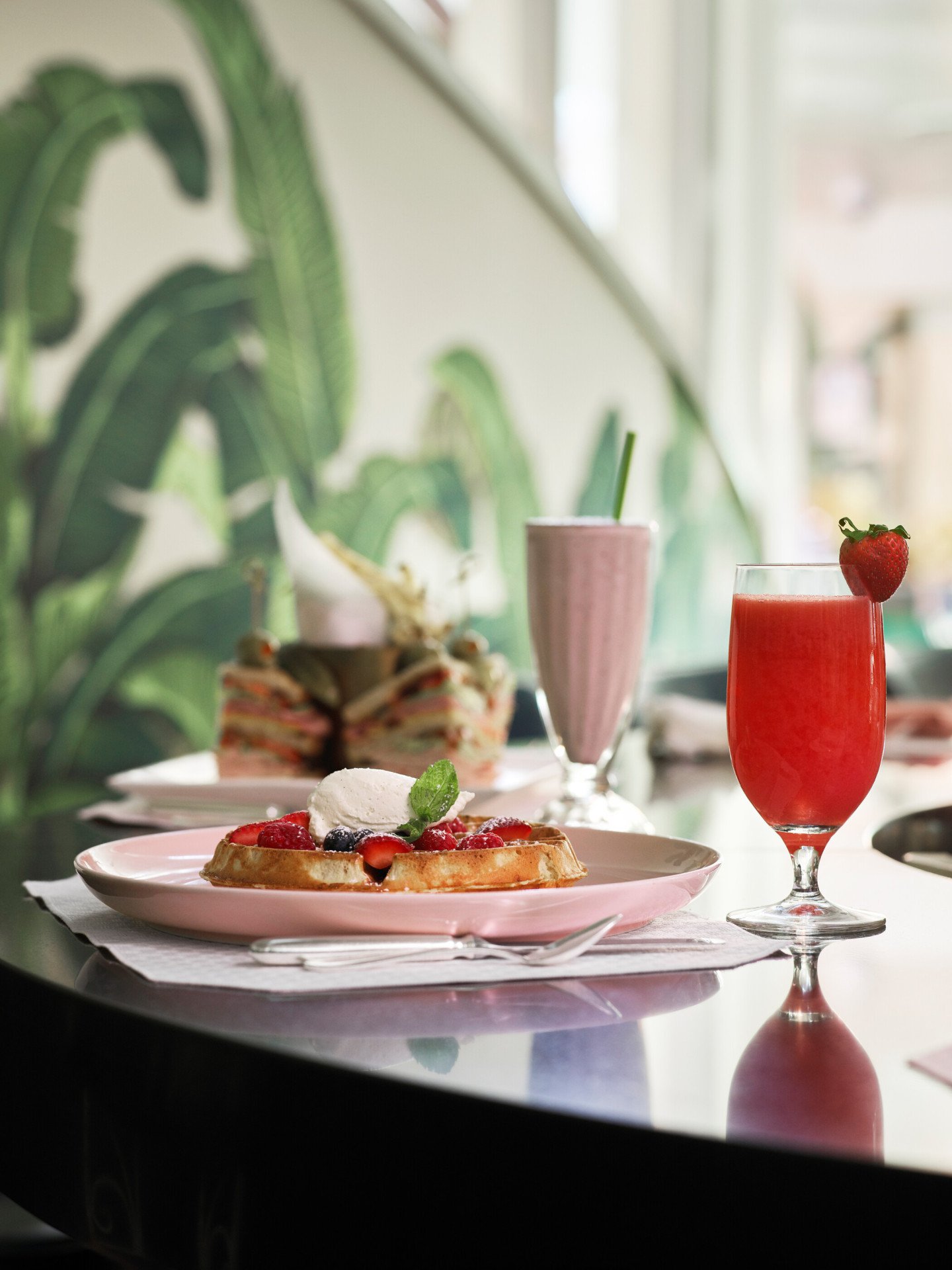 Brunch at The Fountain Coffee Room at The Beverly Hills Hotel, Los Angeles