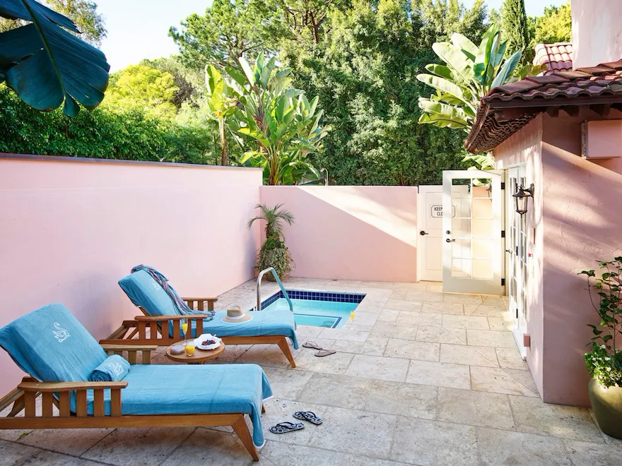 HBA_PATIO_SUITE_patio-chairs-prop16x9