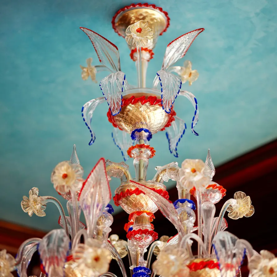 Murano glass chandelier in the Presidential Suite