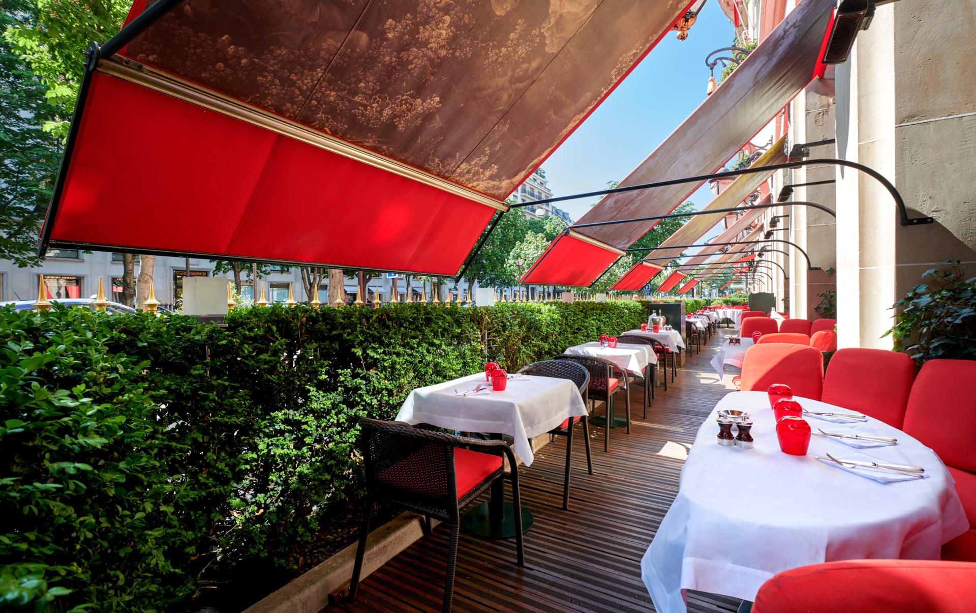 O La Terrasse Montaigne no Hôtel Plaza Athénée | Dorchester Collection