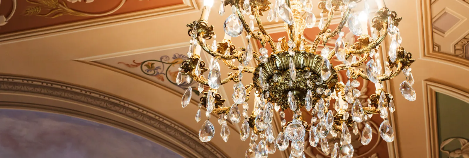 Dettaglio del soffitto della Sala Marconi