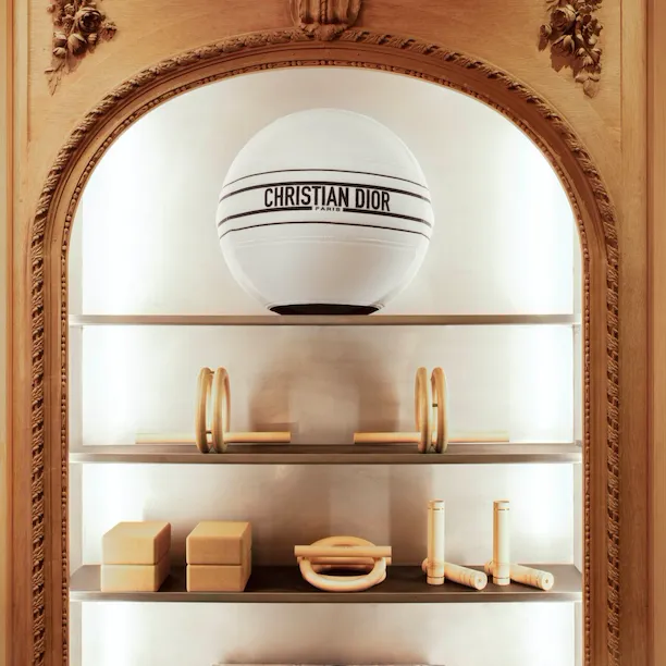 Imagem dos espaços interiores do Dior Spa Plaza Athénée, em Paris