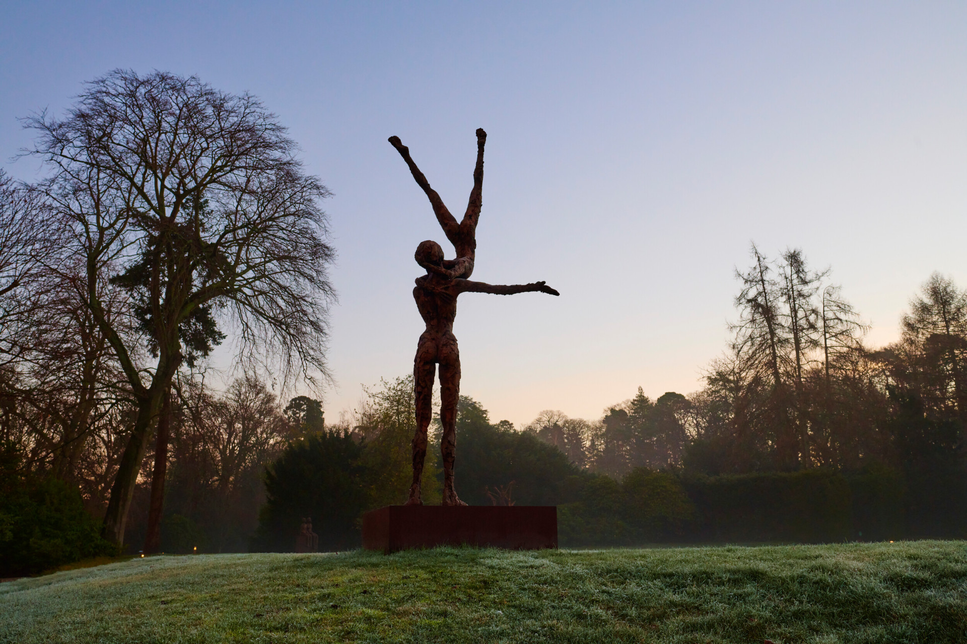 Carol Peace sculpture at Coworth Park