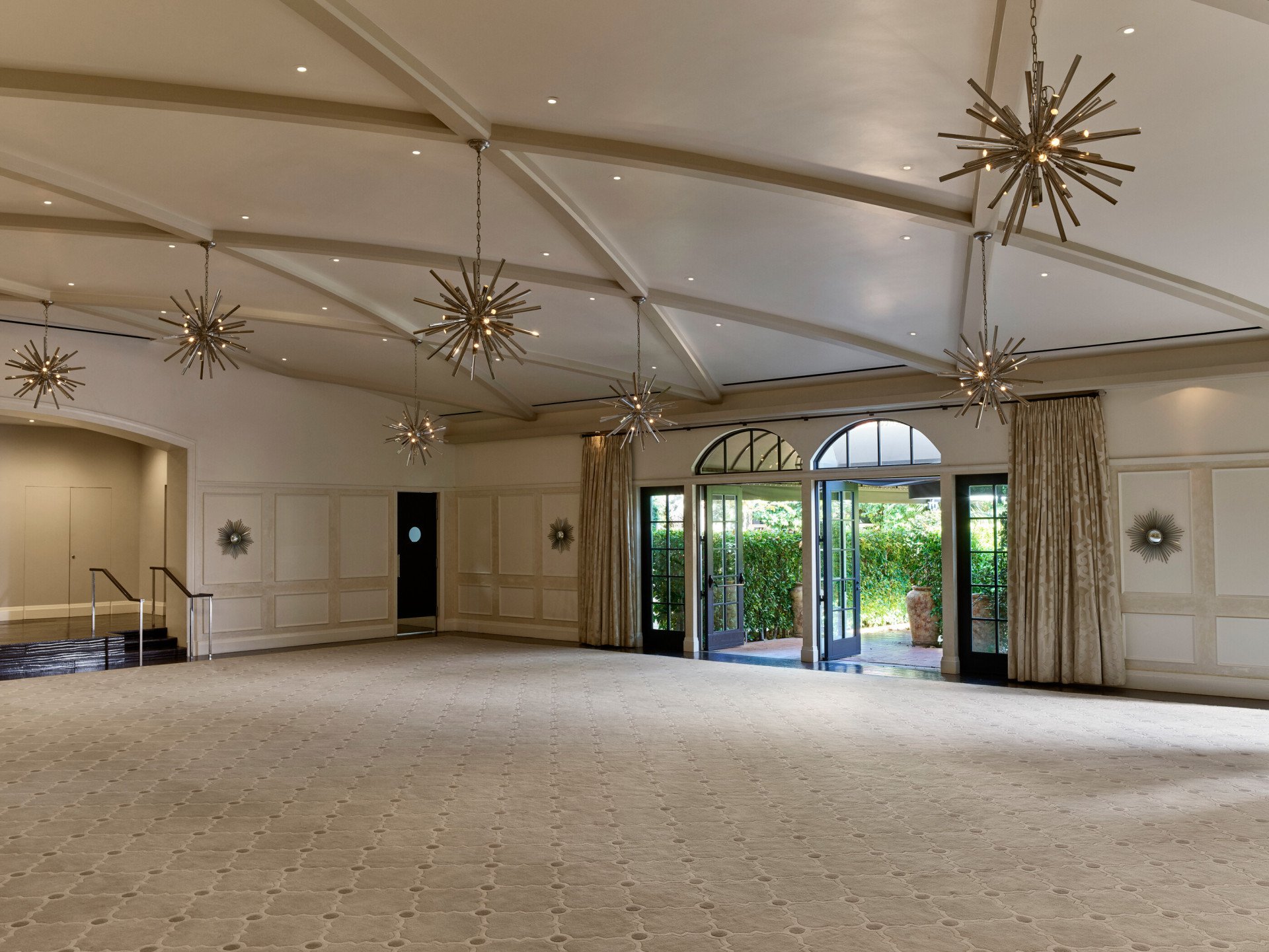 HBA_Garden_Ballroom_L_0595_Master_With_Stage_v1_HR