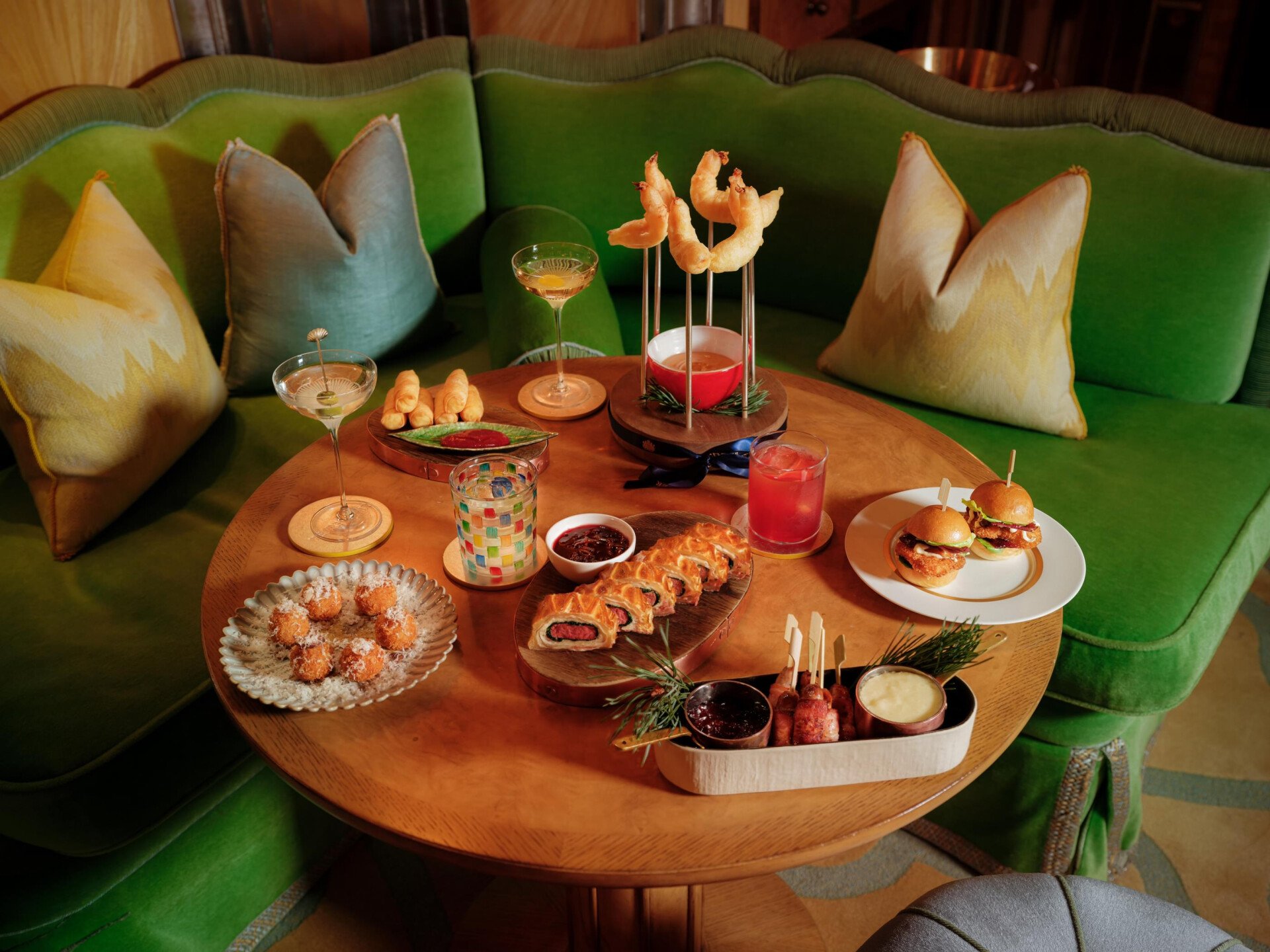 Vesper Bar at The Dorchester Bartender with cocktails 