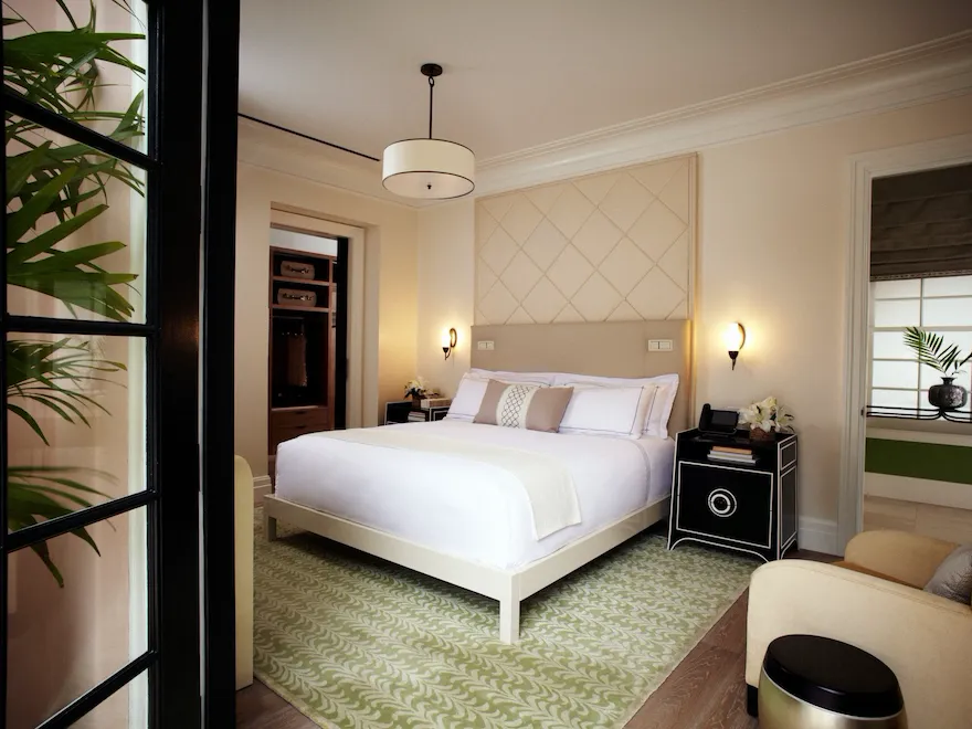 A look inside the Chalon Suite primary bedroom