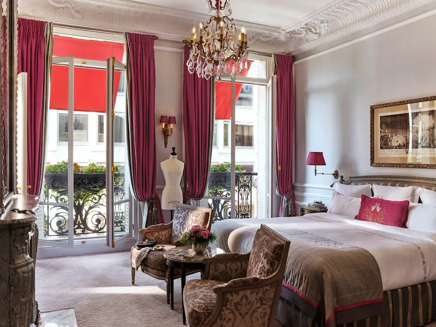 Haute Couture Suite Bedroom in Hôtel Plaza Athénée Paris