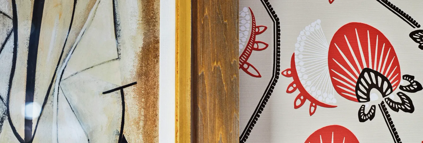 Detail of wallpaper and picture frame inside a Bungalow Guestroom