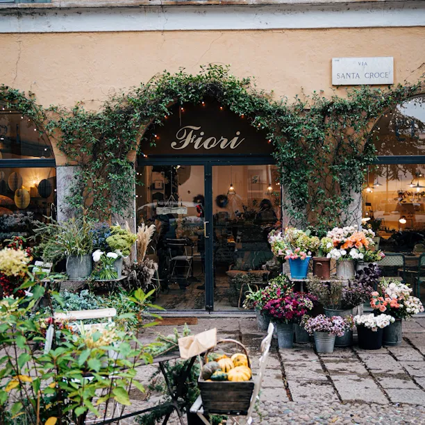 Clori Home and Flowers shop window