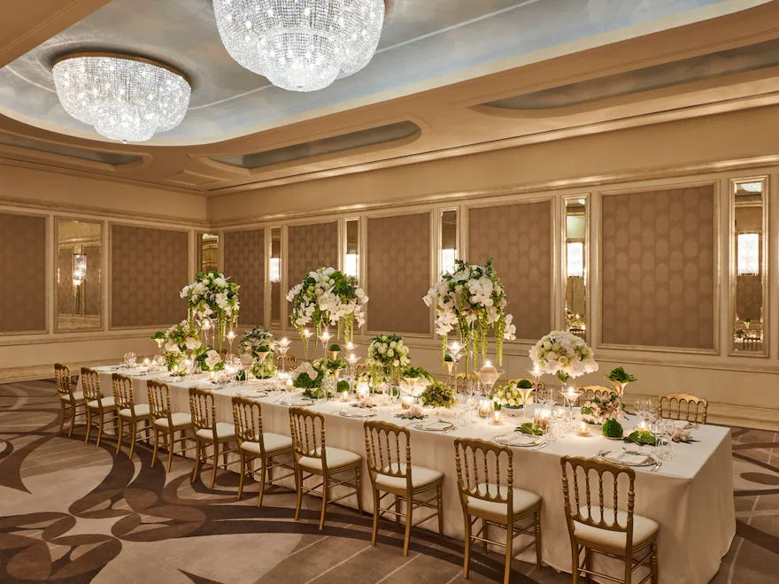 Sala Cristalli con tavolo imperiale