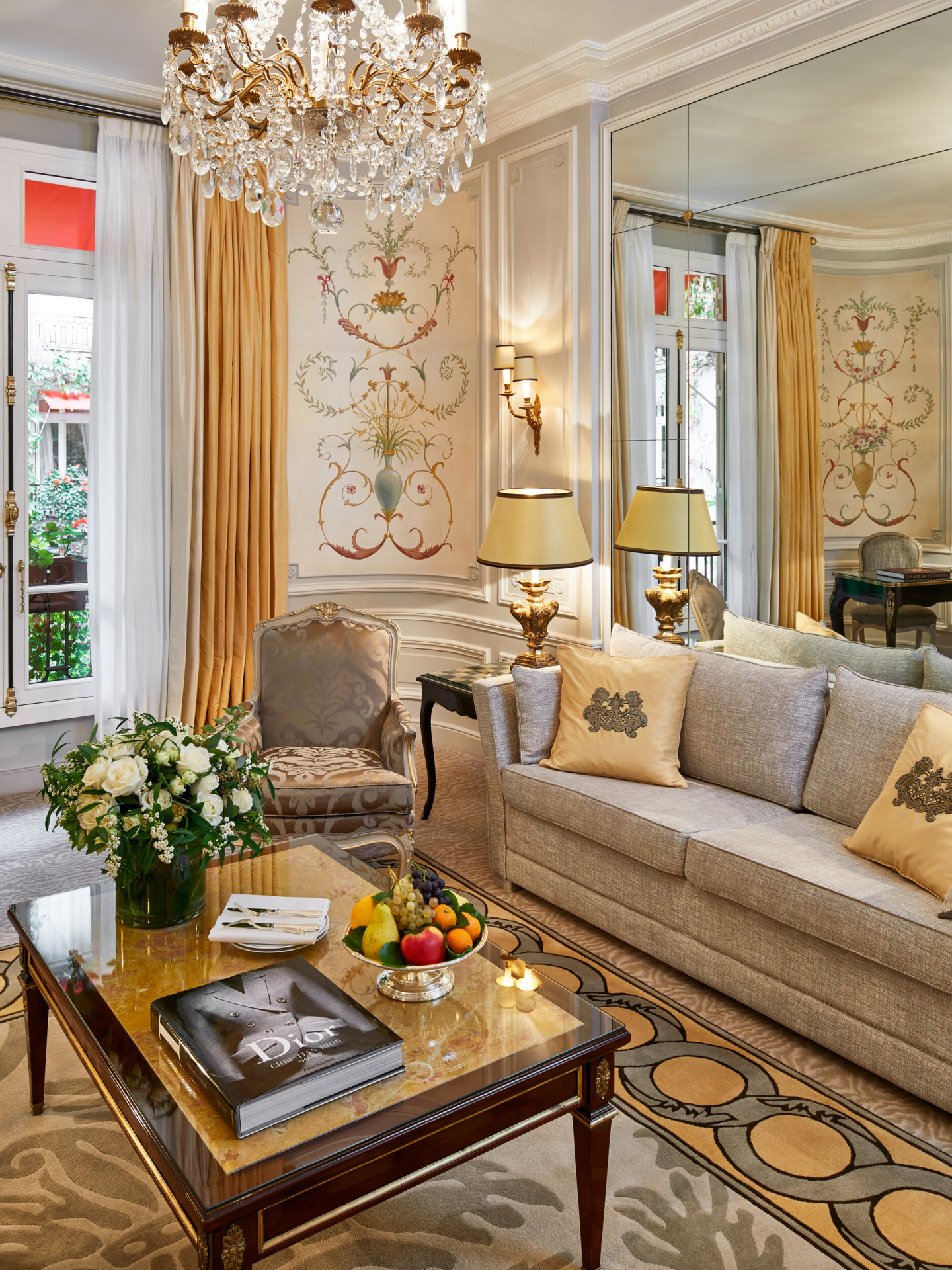 HPA-220-Deluxe-Suite-Salon-HR-by-Francis-Amiand
