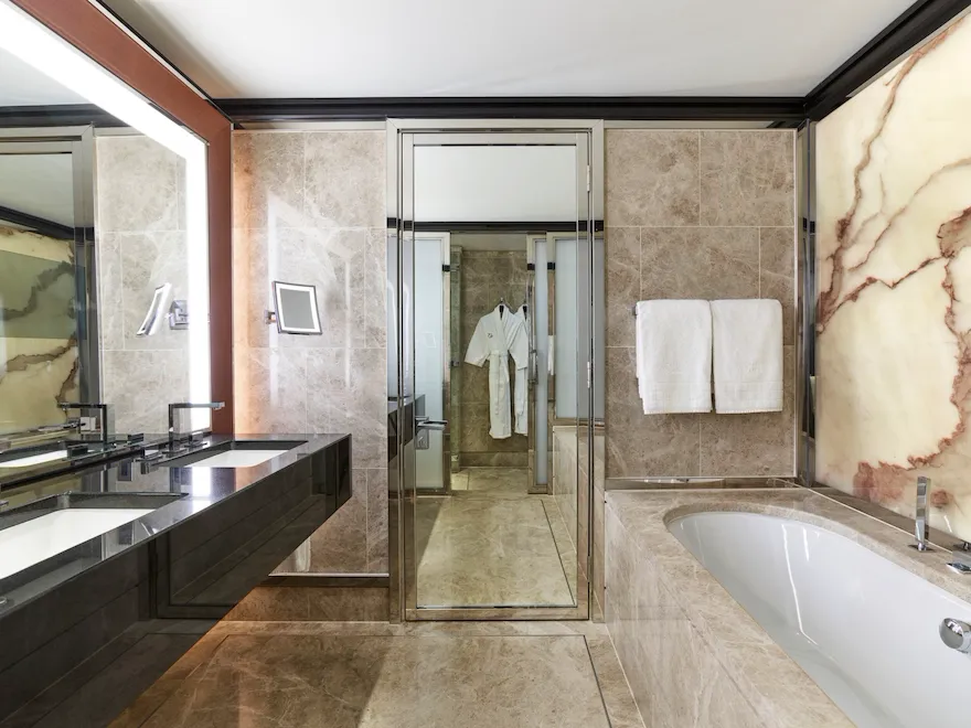 45 Park Lane-London Balcony Suite-Bathroom-4585-highres