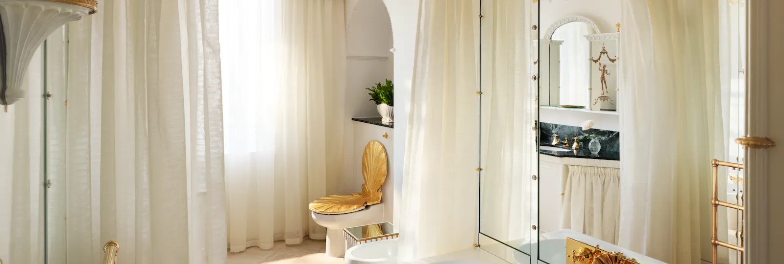 The Dorchester Signature Suite Oliver Messel Bathroom