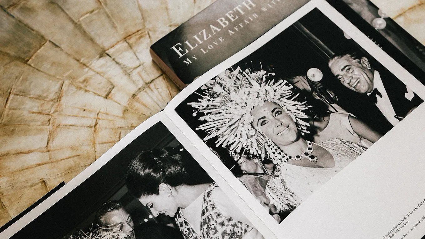 Book featuring Elizabeth Taylor