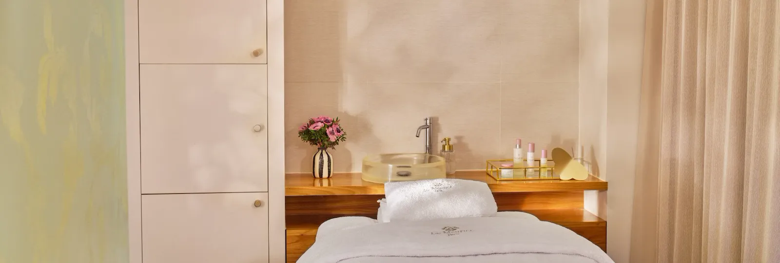 Single treatment room with massage table at Spa Valmont pour Le Meurice, Paris - Dorchester Collection