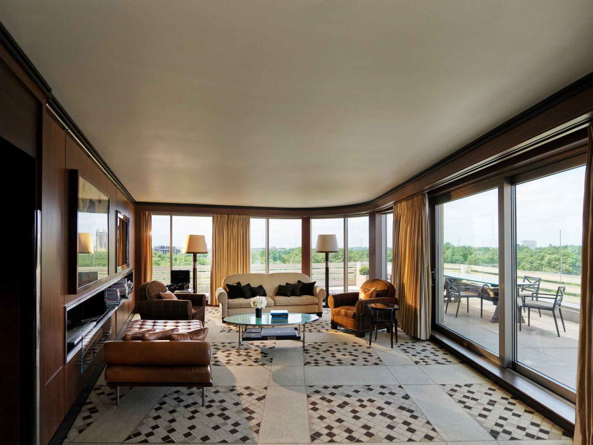 45 Park Lane-Penthouse Suite-living room-4591-highres