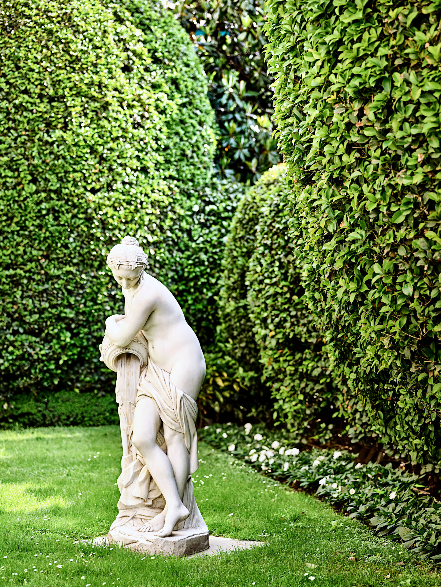 Dettaglio di una statua del giardino Veranda 
