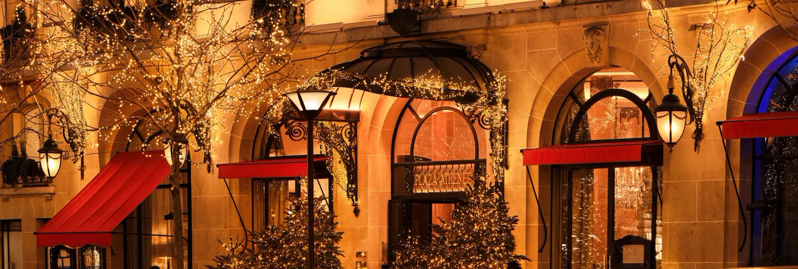 Picture of the facade during Christmas season.