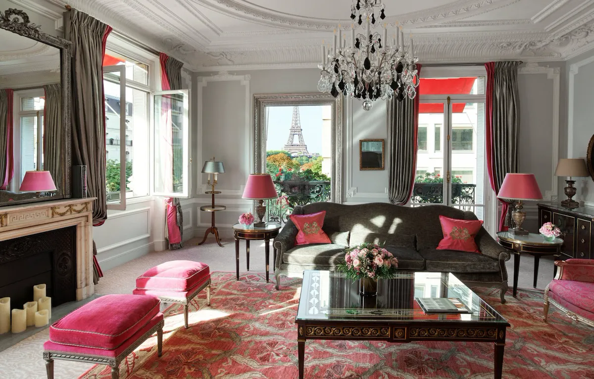 Haute Couture suite living room in Hôtel Plaza Athénée, Paris