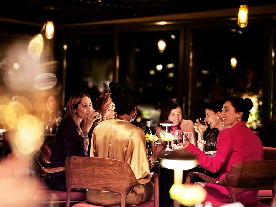 Table composed by ladies enjoying the dinner at Il Giardino Ristorante