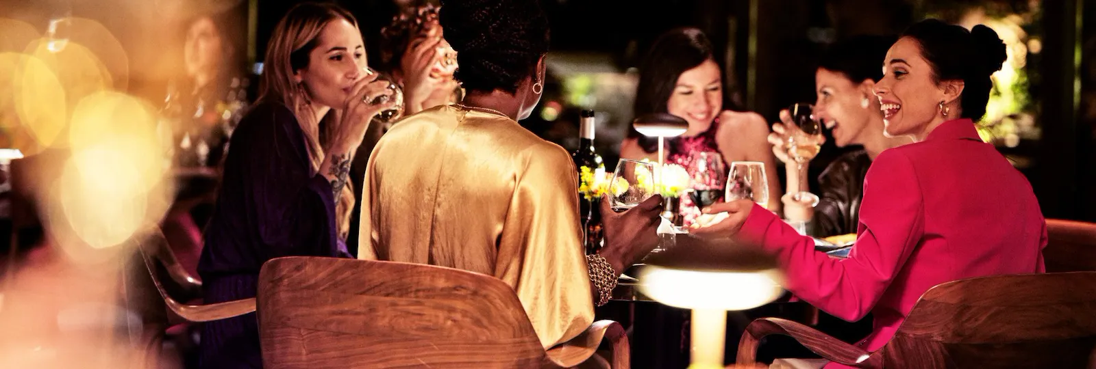 Table composed by ladies enjoying the dinner at Il Giardino Ristorante