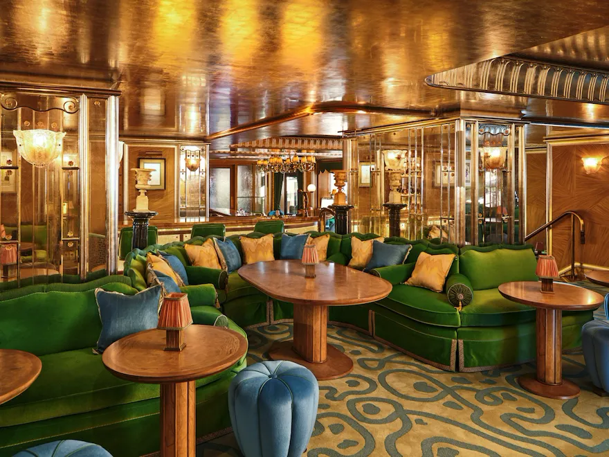 Vesper bar in the early evening