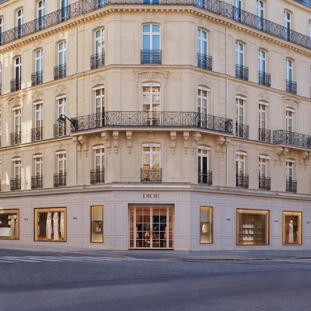 30 avenue Montaigne Dior shop