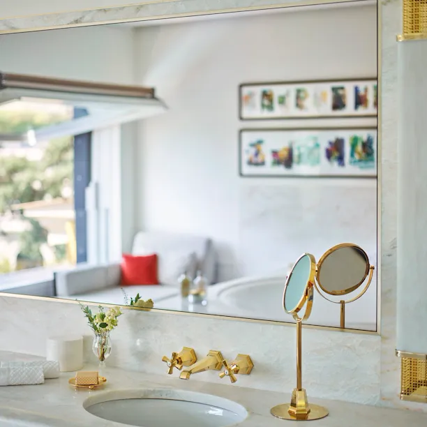 Bagno della Suite Penthouse Bellavista a Hotel Eden Roma