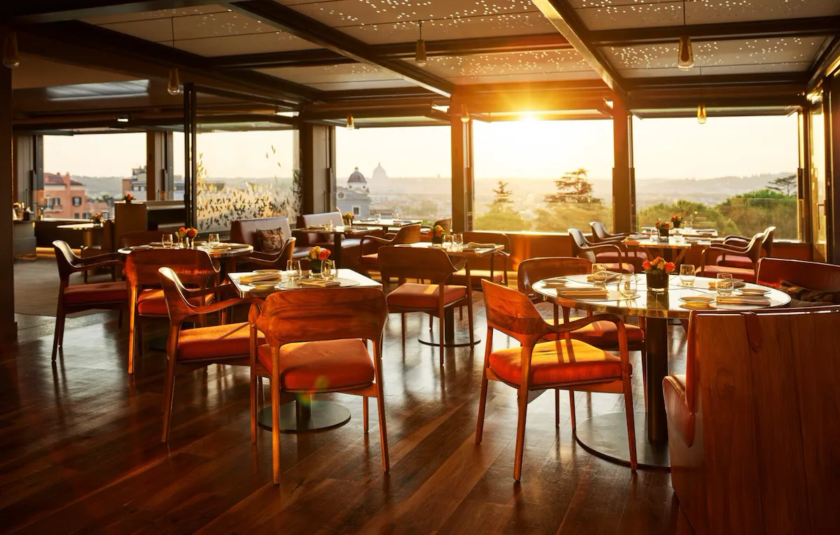 Il giardino Ristorante interior view