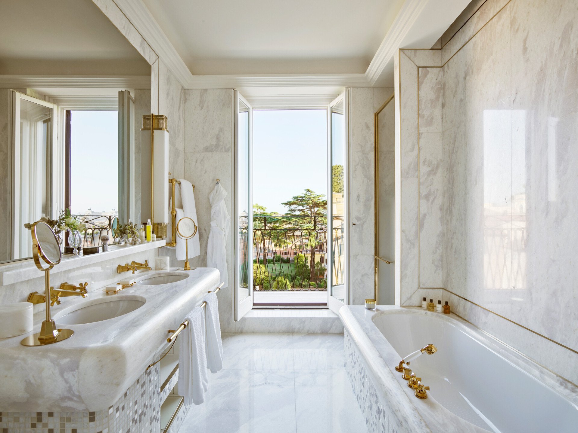Bagno della Suite Presidenziale Villa Medici a Hotel Eden Roma