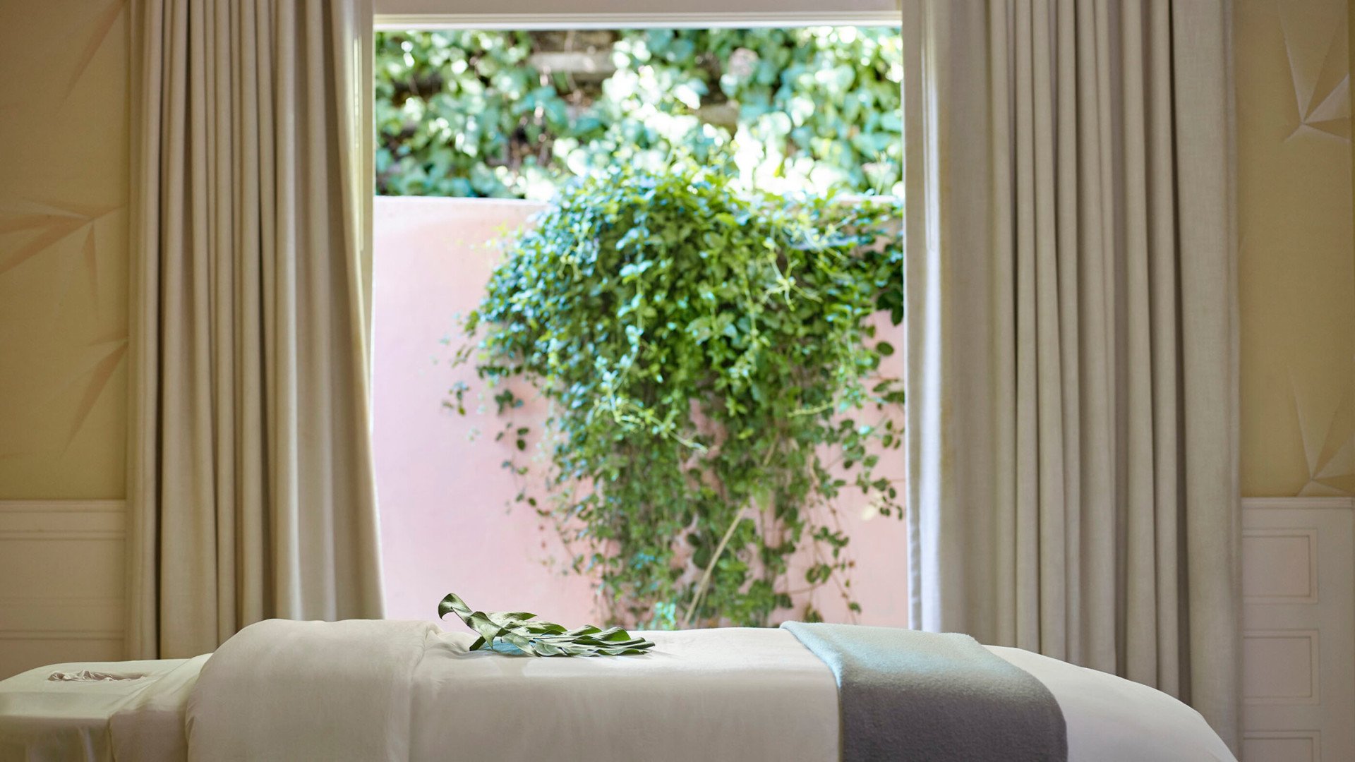 Massage room at Hotel Bel-Air Spa
