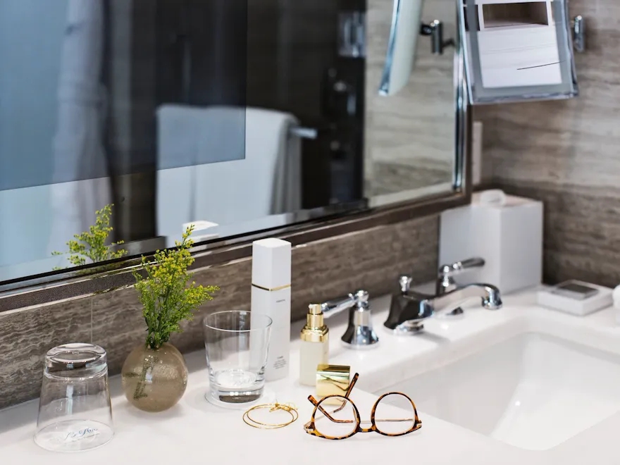Marble bathrooms with double vanity and deep soaking tubs