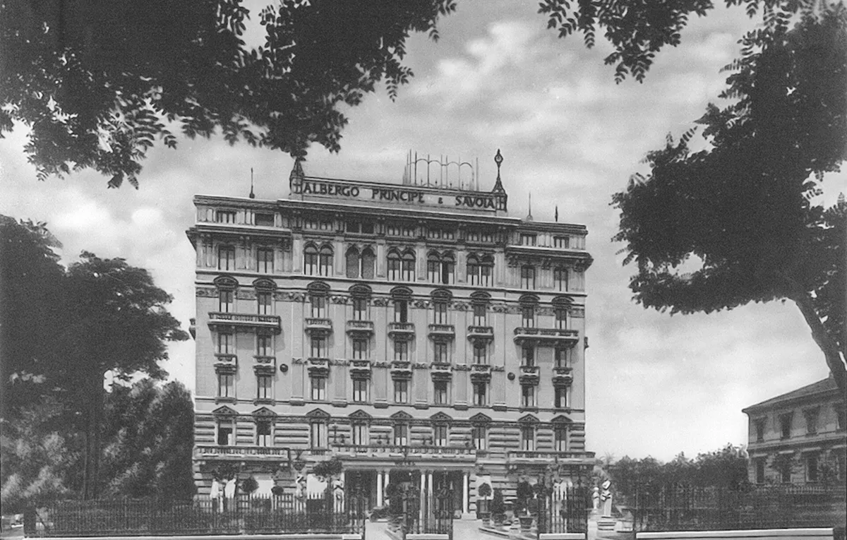 Black & white view of the hotel facade in the past