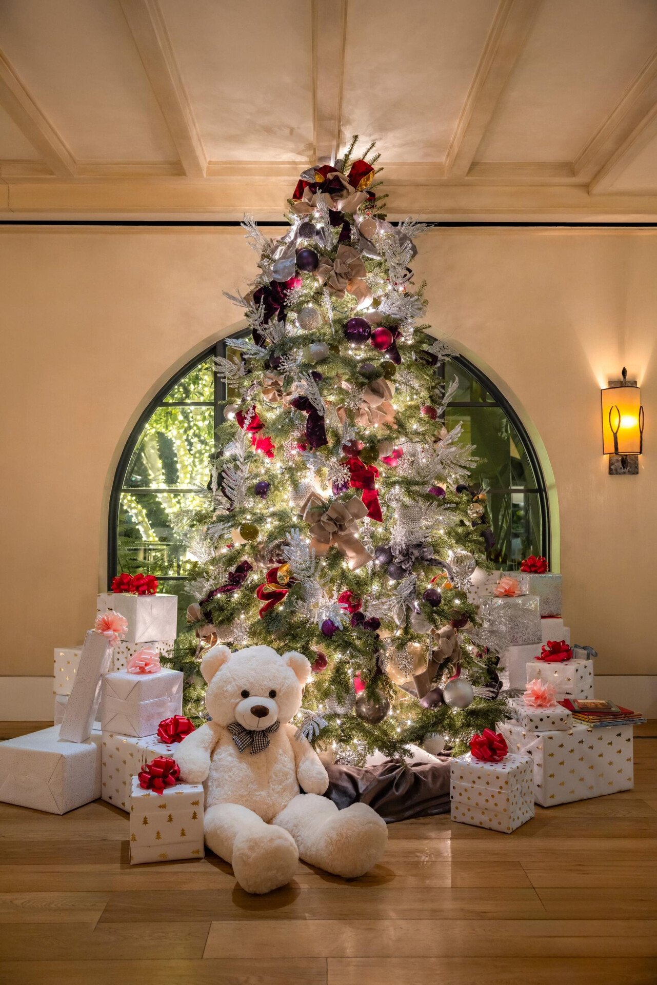 lobby Christmas tree 