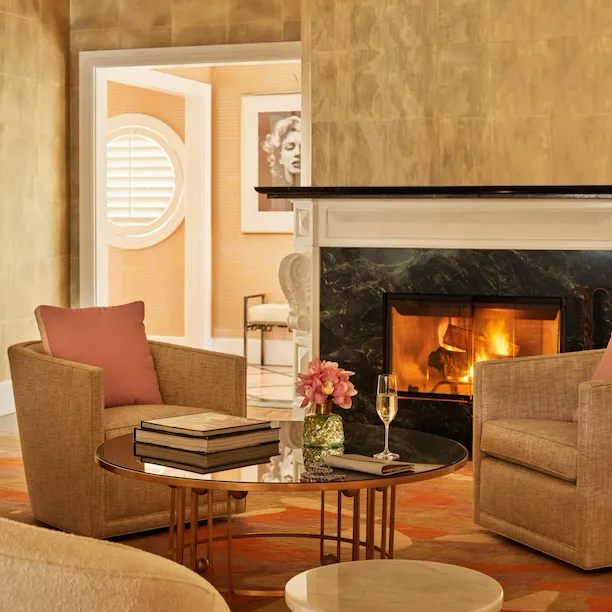 Bungalow 1A living room seating area with fireplace